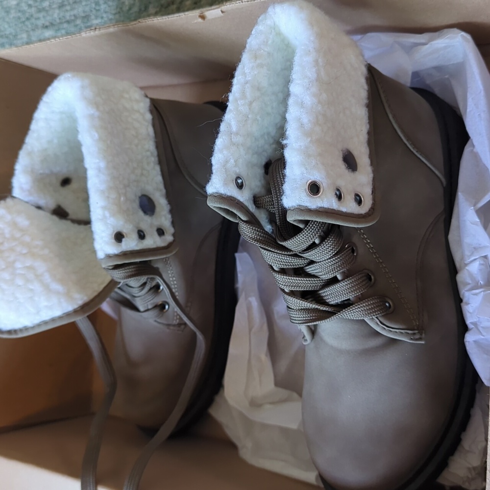 Hiking Boots for Women Sz 6 37 NEW